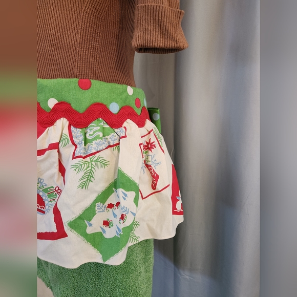 JenRosie Designs Apron, NWOT, Christmas/New Year's - Picture 4 of 8